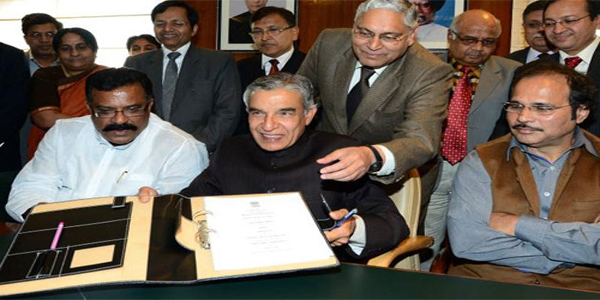 रेल का फंड बैलेंस 12000 करोड़ रुपए होने की संभावना: पवन बंसल