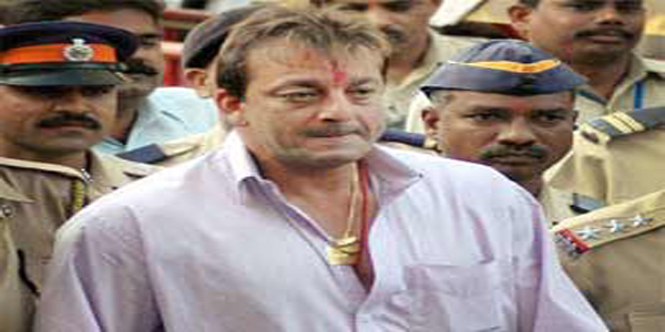 संजय को राहत तो दूसरे दोषियों को क्यों नहीं’