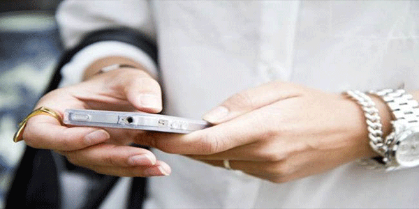 आईफोन से लगा करंट, युवती की मौत