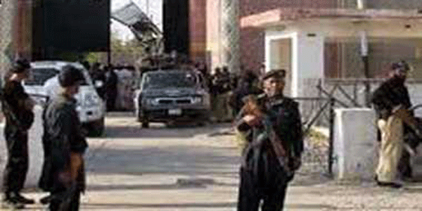 ‘पुलिस की वर्दी में आए आतंकी, जेल से छुड़ा ले गए 40 ‘खतरनाक’ आतंकवादी’