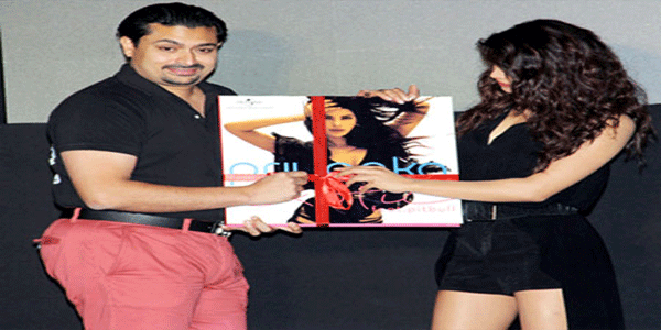 pics:प्रियंका ने किया दूसरा अंतरराष्ट्रीय अलबम ‘एग्जॉटिक’ लॉन्च