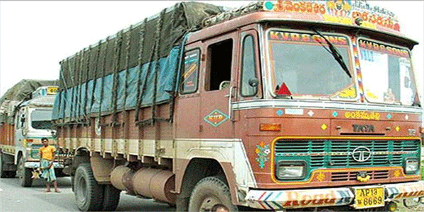 हथियार बंद 4 बदमाश 90 लाख से भरा तांबे का ट्रक ले उड़े