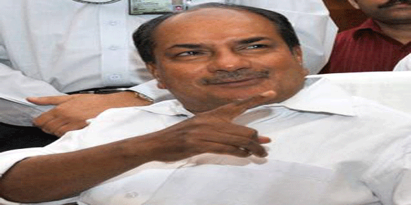 पाकिस्तानी हमले पर रक्षा मंत्री ए के एंटनी ने कहा, सेना सीमा पर तैयार है