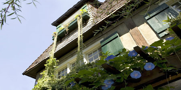 भारतीय मूल के कारोबारी ने बंगला दुरूस्त करने पर खर्चे 5 करोड़ पाउंड