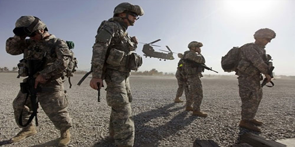 आत्मघाती हमलावरों का अमेरिकी सैनिकों के ठिकाने पर हमला