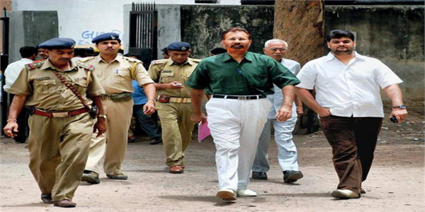 वंजारा का IPS से इस्तीफा, मोदी पर जमकर साधा निशाना