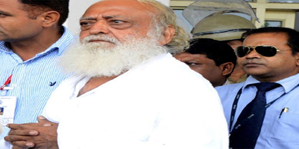 आसाराम के बाद अब उनके सेवादार फंसे मुसीबत में, 4 के खिलाफ केस दर्ज