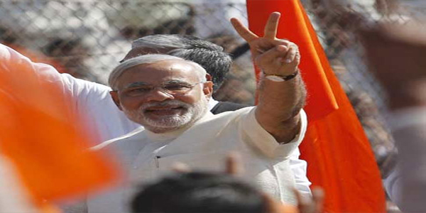 संप्रग अपने कामकाज का ब्यौरा देने से भाग रही है: मोदी