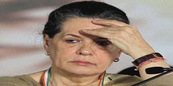 सोनिया की आवाज में फोन करने के मामले में महिला कर्मचारी पर संदेह