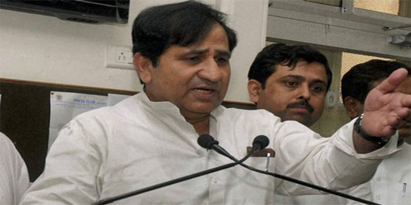 ‘प्रधानमंत्री असरदार हो या नहीं, मोदी की तरह ‘खुंखार’ नही’