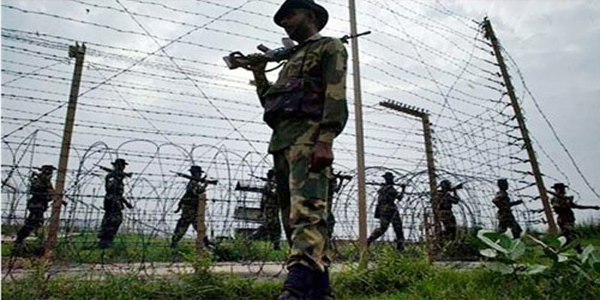 केरन सेक्टर में 11वें दिन भी जमे हैं आतंकी, दो ढेर