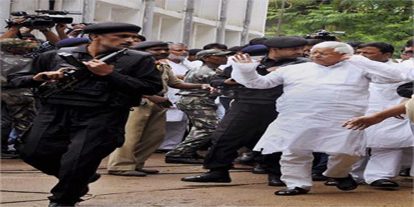 RJD नेता ने कहा, खाई में जाने पर भी शेर, शेर ही रहता है