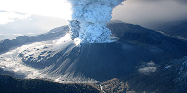 यूरेशिया के सबसे ऊंचे ज्वालामुखी में विस्फोट
