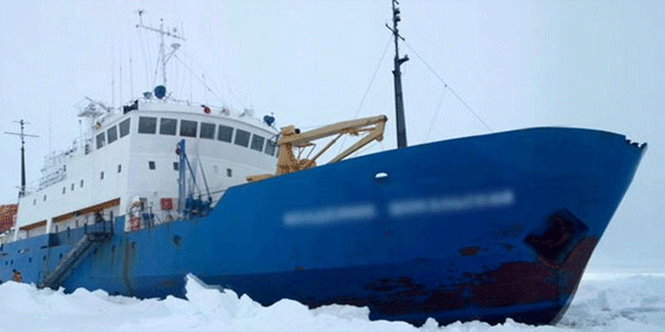 अंटार्कटिका में बर्फ में फंसे जहाज के सुरक्षित निकलने की उम्मीद जगी