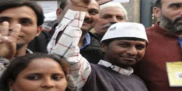 आप’ के नवनिर्वाचित विधायक कोली पर लगा छेड़छाड़ का आरोप