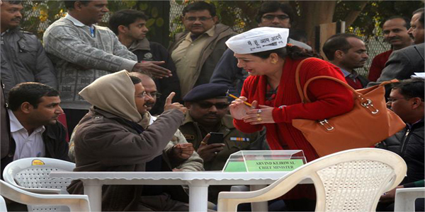 लोगों को यकीन, सरकार दूर करेगी कष्ट