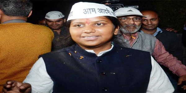 राखी बिड़लान ने फिर ठुकराया सुरक्षा का प्रस्ताव