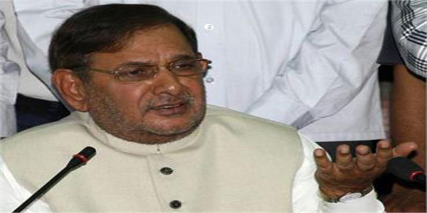 आसाराम की तरह ड्रेस बदलते हैं नरेंद्र मोदी’